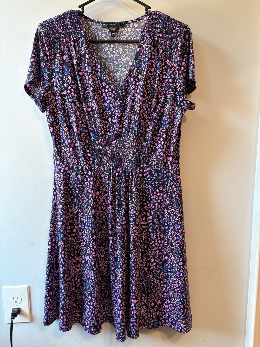 Maggy London Nikola Floral V-Neck Smocked Waist Knit Dress 12 Petite